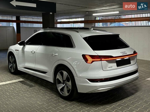 Белый Ауди E-Tron, объемом двигателя 0 л и пробегом 81 тыс. км за 29500 $, фото 4 на Automoto.ua