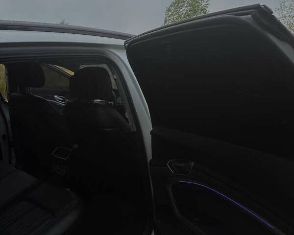 Білий Ауді E-Tron, об'ємом двигуна 0 л та пробігом 56 тис. км за 32999 $, фото 15 на Automoto.ua