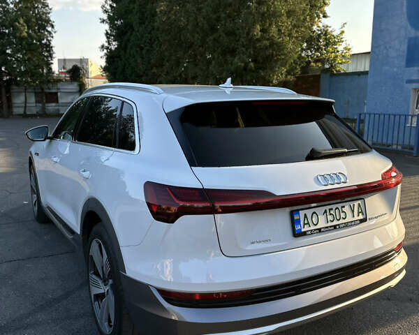 Ауди E-Tron 2019 в Ужгороде на Automoto.ua Белый Ауди E-Tron, объемом двигателя 0 л и пробегом 130 тыс. км за 25000 $, фото 2 на Automoto.ua