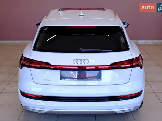 Белый Ауди E-Tron, объемом двигателя 0 л и пробегом 46 тыс. км за 31900 $, фото 20 на Automoto.ua