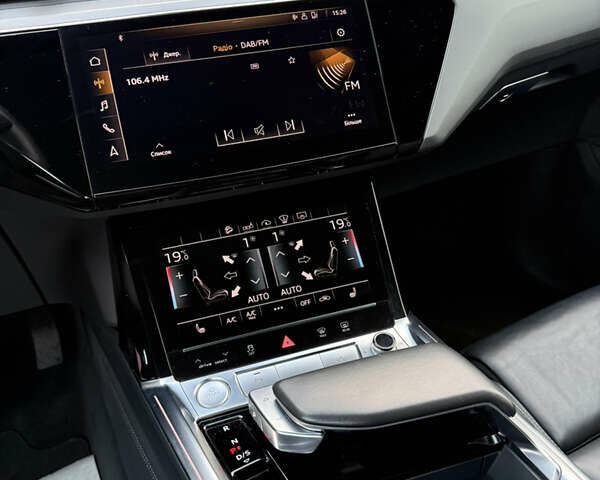Белый Ауди E-Tron, объемом двигателя 0 л и пробегом 150 тыс. км за 28750 $, фото 27 на Automoto.ua