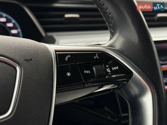 Белый Ауди E-Tron, объемом двигателя 0 л и пробегом 87 тыс. км за 28000 $, фото 56 на Automoto.ua