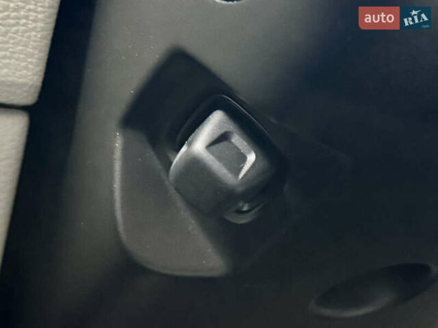 Білий Ауді E-Tron, об'ємом двигуна 0 л та пробігом 36 тис. км за 35000 $, фото 80 на Automoto.ua