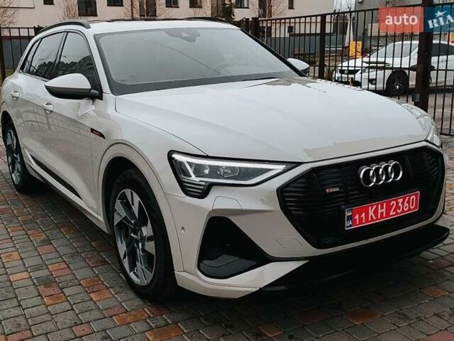 Белый Ауди E-Tron, объемом двигателя 0 л и пробегом 83 тыс. км за 26900 $, фото 3 на Automoto.ua