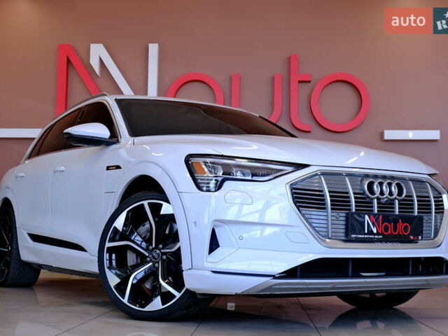 Белый Ауди E-Tron, объемом двигателя 0 л и пробегом 46 тыс. км за 31900 $, фото 10 на Automoto.ua