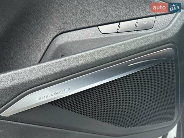 Білий Ауді E-Tron, об'ємом двигуна 0 л та пробігом 112 тис. км за 27500 $, фото 32 на Automoto.ua