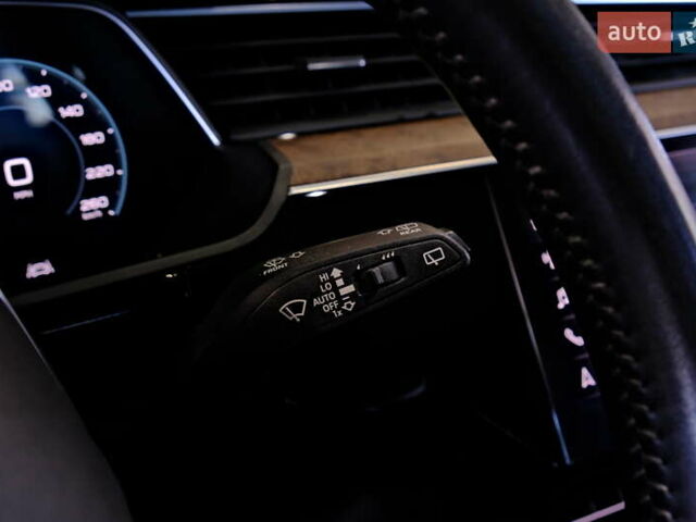 Белый Ауди E-Tron, объемом двигателя 0 л и пробегом 46 тыс. км за 31900 $, фото 39 на Automoto.ua