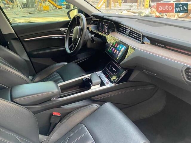 Белый Ауди E-Tron, объемом двигателя 0 л и пробегом 106 тыс. км за 32000 $, фото 21 на Automoto.ua