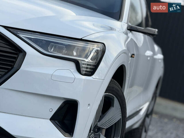 Белый Ауди E-Tron, объемом двигателя 0 л и пробегом 150 тыс. км за 28750 $, фото 8 на Automoto.ua