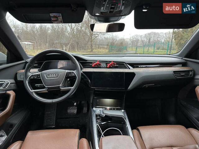 Белый Ауди E-Tron, объемом двигателя 0 л и пробегом 49 тыс. км за 33900 $, фото 10 на Automoto.ua