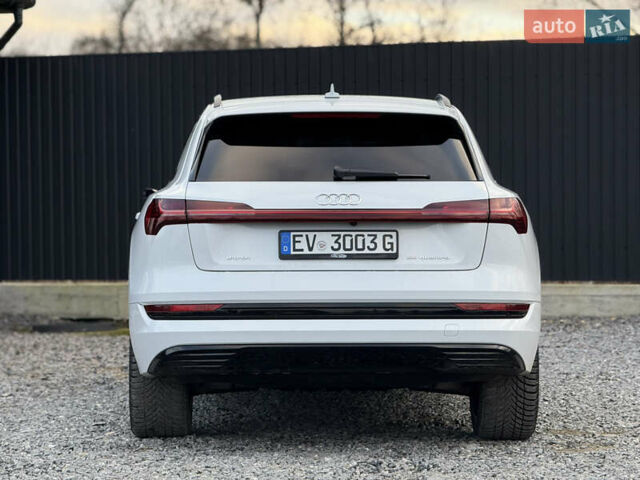 Белый Ауди E-Tron, объемом двигателя 0 л и пробегом 150 тыс. км за 28750 $, фото 14 на Automoto.ua