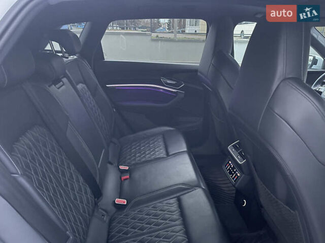 Білий Ауді E-Tron, об'ємом двигуна 0 л та пробігом 83 тис. км за 35000 $, фото 39 на Automoto.ua