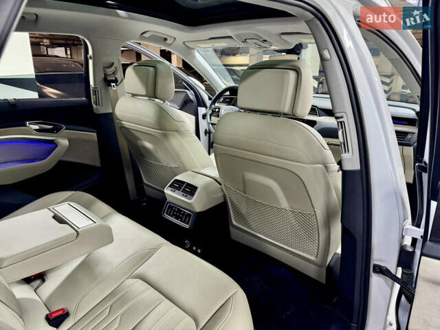 Білий Ауді E-Tron, об'ємом двигуна 0 л та пробігом 36 тис. км за 35000 $, фото 41 на Automoto.ua