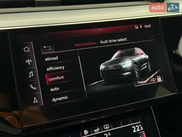 Белый Ауди E-Tron, объемом двигателя 0 л и пробегом 87 тыс. км за 28000 $, фото 67 на Automoto.ua