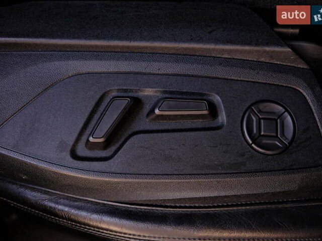 Белый Ауди E-Tron, объемом двигателя 0 л и пробегом 46 тыс. км за 31900 $, фото 31 на Automoto.ua