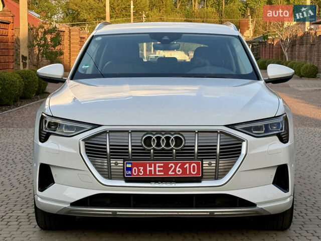 Белый Ауди E-Tron, объемом двигателя 0 л и пробегом 198 тыс. км за 27700 $, фото 2 на Automoto.ua