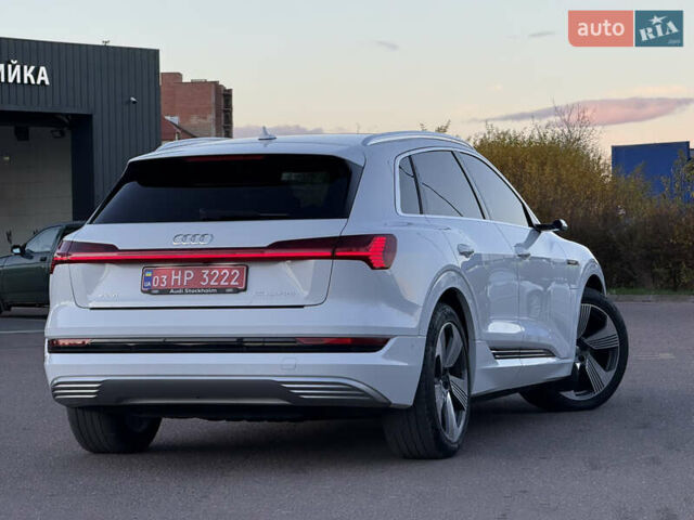Ауді E-Tron 2020 у Львові на Automoto.ua Білий Ауді E-Tron, об'ємом двигуна 0 л та пробігом 156 тис. км за 29500 $, фото 42 на Automoto.ua