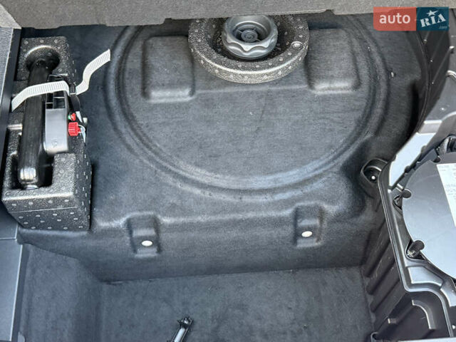 Белый Ауди E-Tron, объемом двигателя 0 л и пробегом 198 тыс. км за 27800 $, фото 58 на Automoto.ua