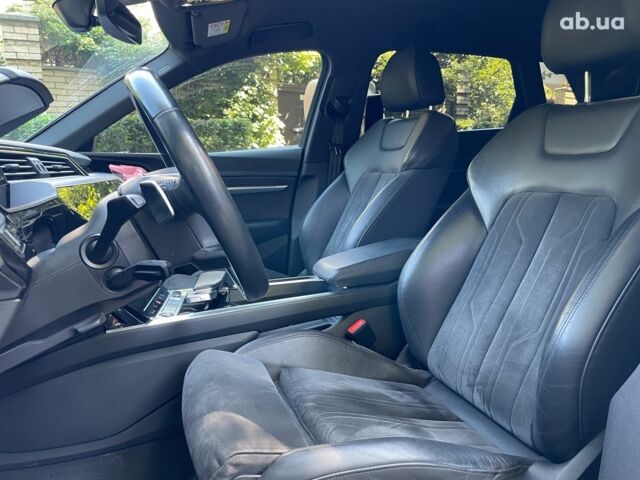 Белый Ауди E-Tron, объемом двигателя 0 л и пробегом 93 тыс. км за 31440 $, фото 30 на Automoto.ua