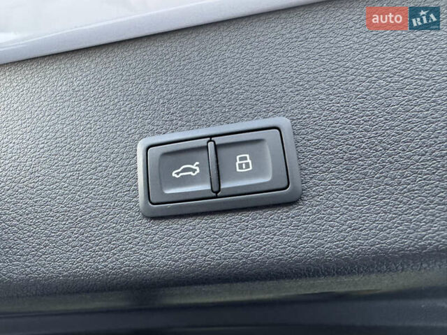 Белый Ауди E-Tron, объемом двигателя 0 л и пробегом 77 тыс. км за 37900 $, фото 47 на Automoto.ua