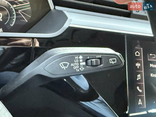 Белый Ауди E-Tron, объемом двигателя 0 л и пробегом 198 тыс. км за 27800 $, фото 96 на Automoto.ua