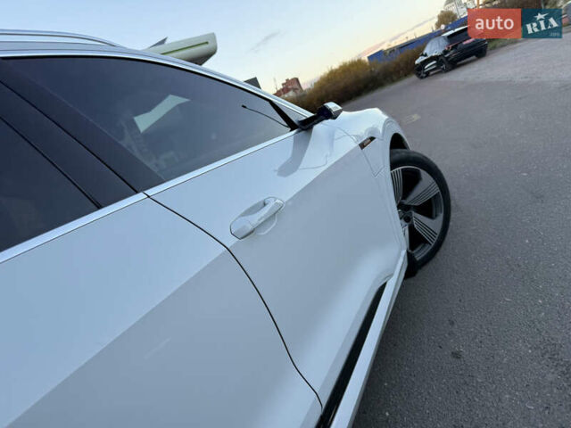 Ауді E-Tron 2020 у Львові на Automoto.ua Білий Ауді E-Tron, об'ємом двигуна 0 л та пробігом 156 тис. км за 29500 $, фото 48 на Automoto.ua