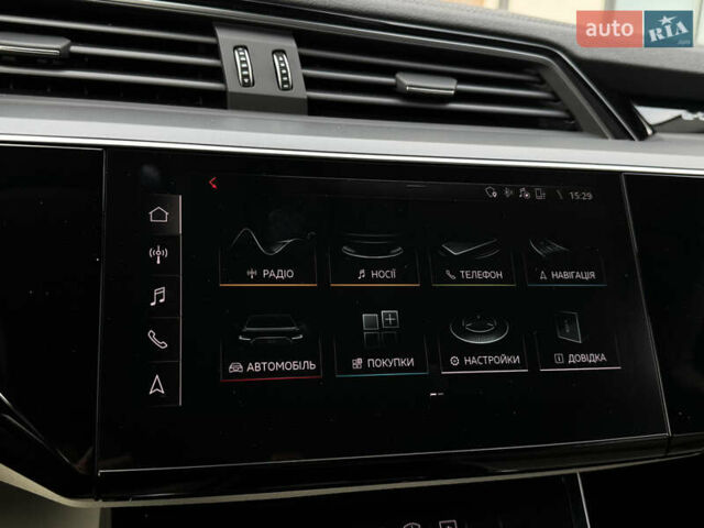 Білий Ауді E-Tron, об'ємом двигуна 0 л та пробігом 98 тис. км за 29700 $, фото 85 на Automoto.ua