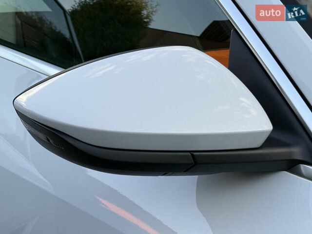 Белый Ауди E-Tron, объемом двигателя 0 л и пробегом 198 тыс. км за 27800 $, фото 71 на Automoto.ua