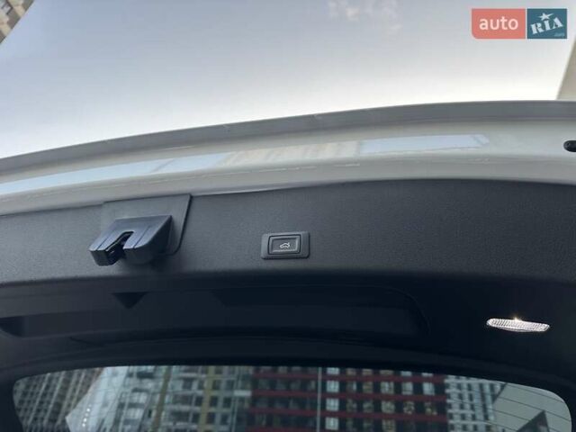 Білий Ауді E-Tron, об'ємом двигуна 0 л та пробігом 41 тис. км за 37500 $, фото 30 на Automoto.ua