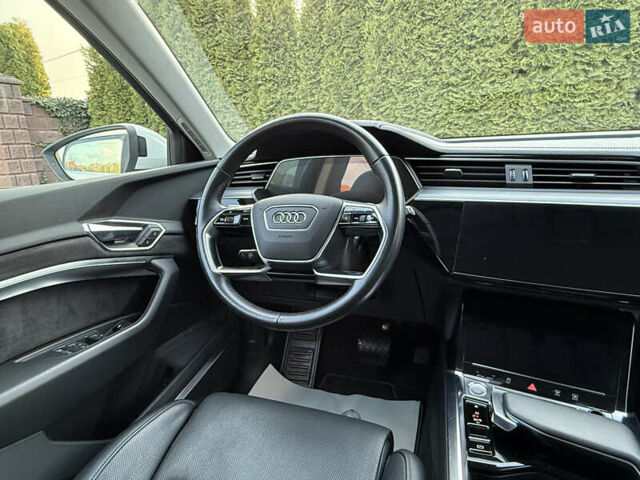 Белый Ауди E-Tron, объемом двигателя 0 л и пробегом 198 тыс. км за 27700 $, фото 89 на Automoto.ua