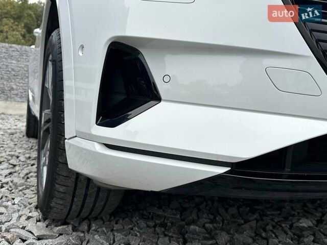 Белый Ауди E-Tron, объемом двигателя 0 л и пробегом 145 тыс. км за 22800 $, фото 11 на Automoto.ua