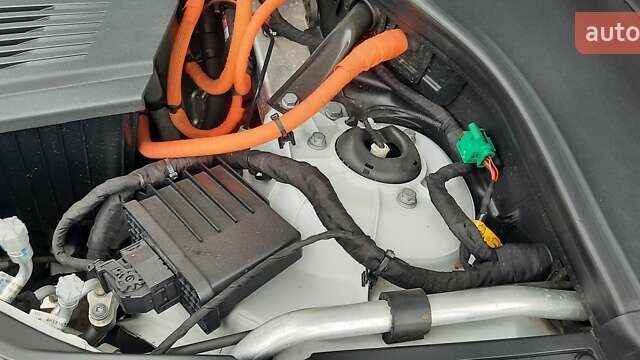 Белый Ауди E-Tron, объемом двигателя 0 л и пробегом 89 тыс. км за 41500 $, фото 28 на Automoto.ua