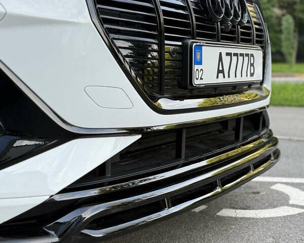 Белый Ауди E-Tron, объемом двигателя 0 л и пробегом 95 тыс. км за 39999 $, фото 27 на Automoto.ua