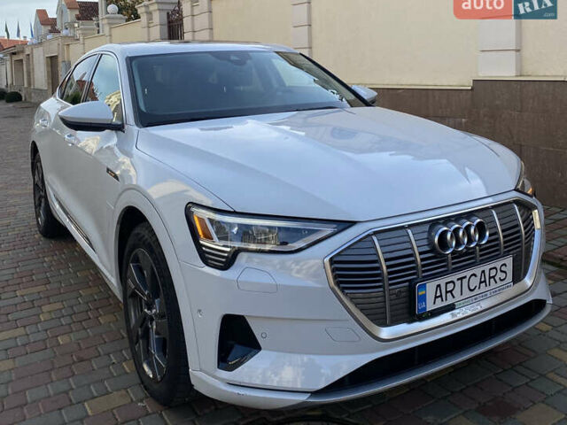 Білий Ауді E-Tron, об'ємом двигуна 0 л та пробігом 56 тис. км за 35900 $, фото 8 на Automoto.ua