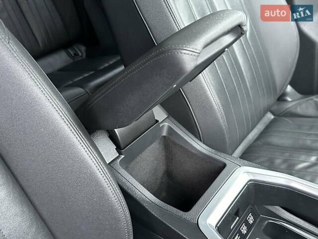 Белый Ауди E-Tron, объемом двигателя 0 л и пробегом 145 тыс. км за 22800 $, фото 104 на Automoto.ua