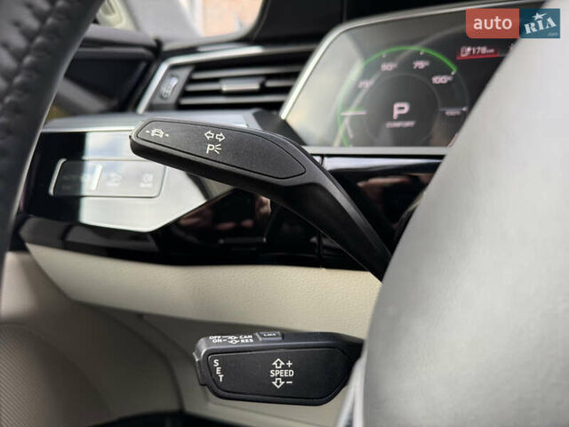Білий Ауді E-Tron, об'ємом двигуна 0 л та пробігом 98 тис. км за 29700 $, фото 96 на Automoto.ua