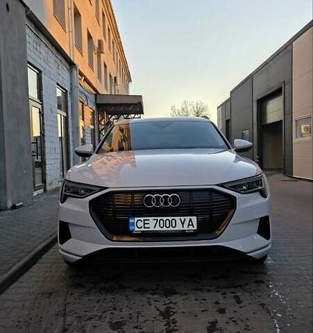 Ауди E-Tron 2020 в Черновцах на Automoto.ua Белый Ауди E-Tron, объемом двигателя 0 л и пробегом 46 тыс. км за 36200 $, фото 2 на Automoto.ua