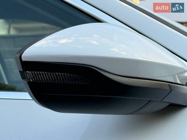 Белый Ауди E-Tron, объемом двигателя 0 л и пробегом 198 тыс. км за 27400 $, фото 70 на Automoto.ua