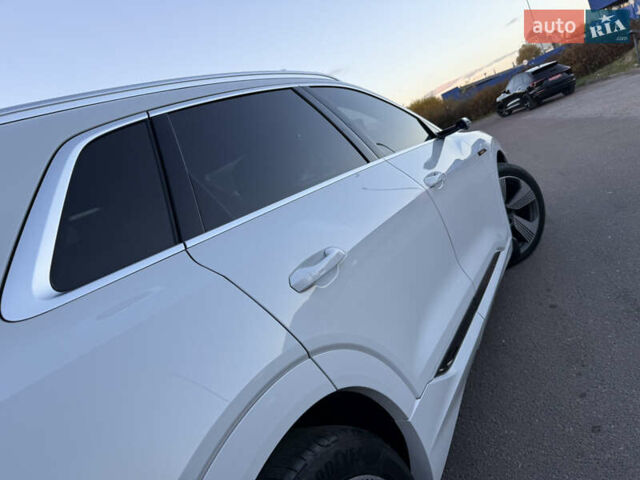 Ауді E-Tron 2020 у Львові на Automoto.ua Білий Ауді E-Tron, об'ємом двигуна 0 л та пробігом 156 тис. км за 29500 $, фото 47 на Automoto.ua