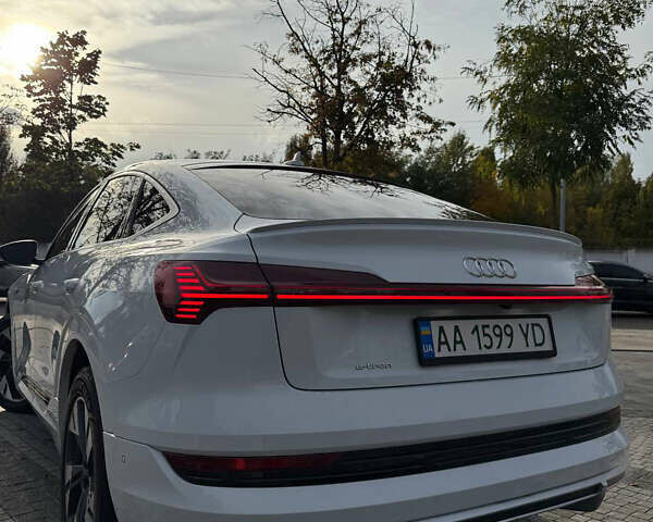 Білий Ауді E-Tron, об'ємом двигуна 0 л та пробігом 104 тис. км за 35000 $, фото 47 на Automoto.ua