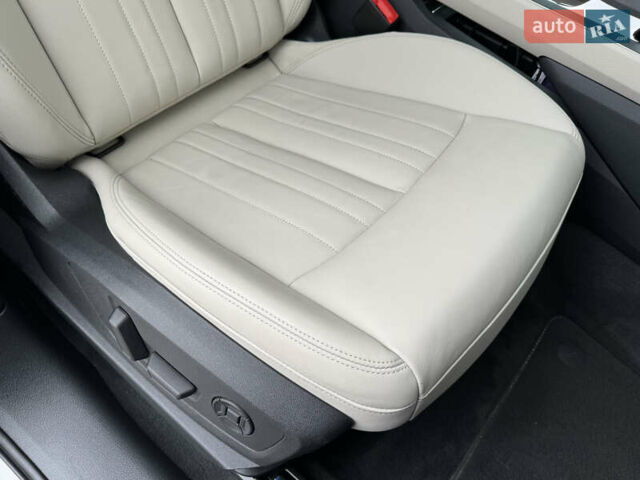 Білий Ауді E-Tron, об'ємом двигуна 0 л та пробігом 98 тис. км за 29700 $, фото 74 на Automoto.ua