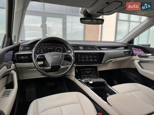 Білий Ауді E-Tron, об'ємом двигуна 0 л та пробігом 98 тис. км за 29700 $, фото 61 на Automoto.ua