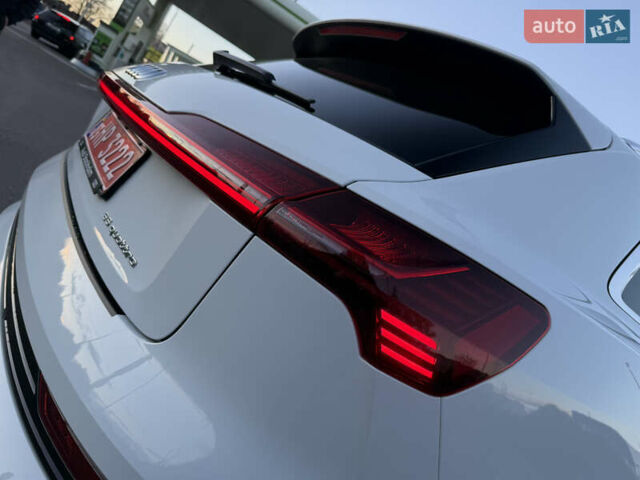 Ауді E-Tron 2020 у Львові на Automoto.ua Білий Ауді E-Tron, об'ємом двигуна 0 л та пробігом 156 тис. км за 29500 $, фото 46 на Automoto.ua