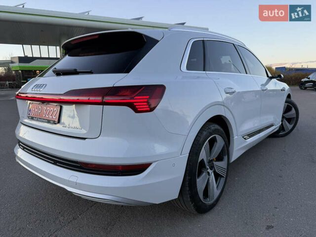 Ауді E-Tron 2020 у Львові на Automoto.ua Білий Ауді E-Tron, об'ємом двигуна 0 л та пробігом 156 тис. км за 29500 $, фото 45 на Automoto.ua