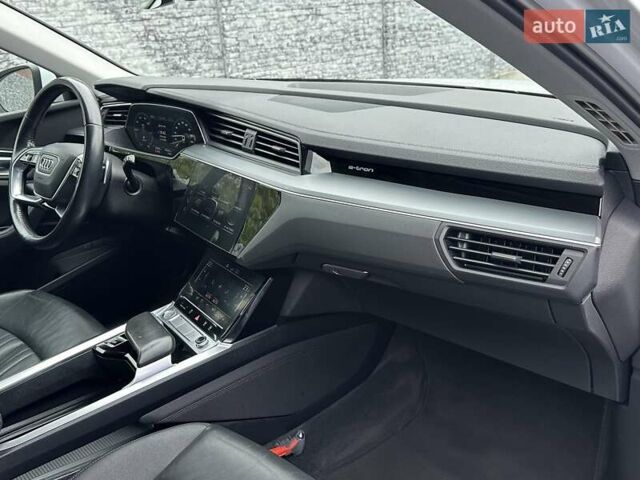 Белый Ауди E-Tron, объемом двигателя 0 л и пробегом 145 тыс. км за 22800 $, фото 72 на Automoto.ua