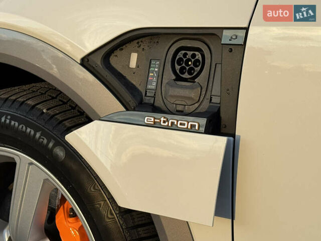Ауди E-Tron 2020 в Тернополе на Automoto.ua Белый Ауди E-Tron, объемом двигателя 0 л и пробегом 98 тыс. км за 29999 $, фото 48 на Automoto.ua