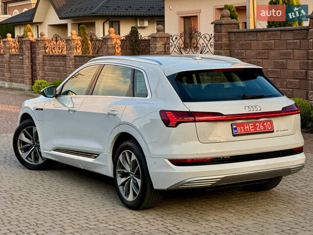 Белый Ауди E-Tron, объемом двигателя 0 л и пробегом 198 тыс. км за 27700 $, фото 23 на Automoto.ua