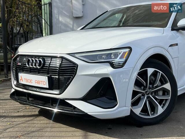 Белый Ауди E-Tron, объемом двигателя 0 л и пробегом 16 тыс. км за 46990 $, фото 6 на Automoto.ua