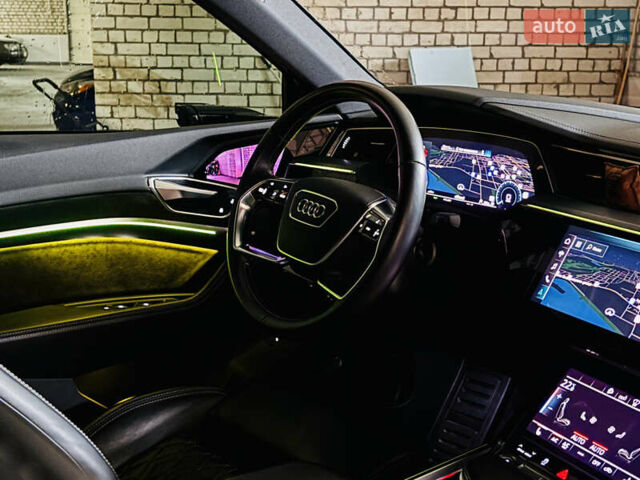 Белый Ауди E-Tron, объемом двигателя 0 л и пробегом 53 тыс. км за 41000 $, фото 12 на Automoto.ua