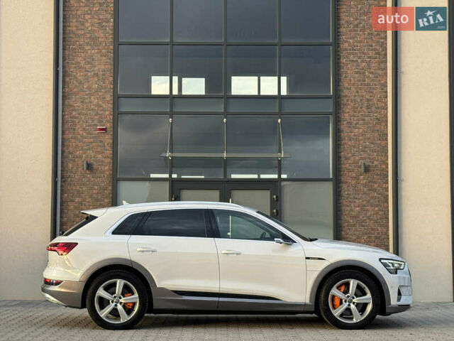 Білий Ауді E-Tron, об'ємом двигуна 0 л та пробігом 98 тис. км за 29700 $, фото 23 на Automoto.ua